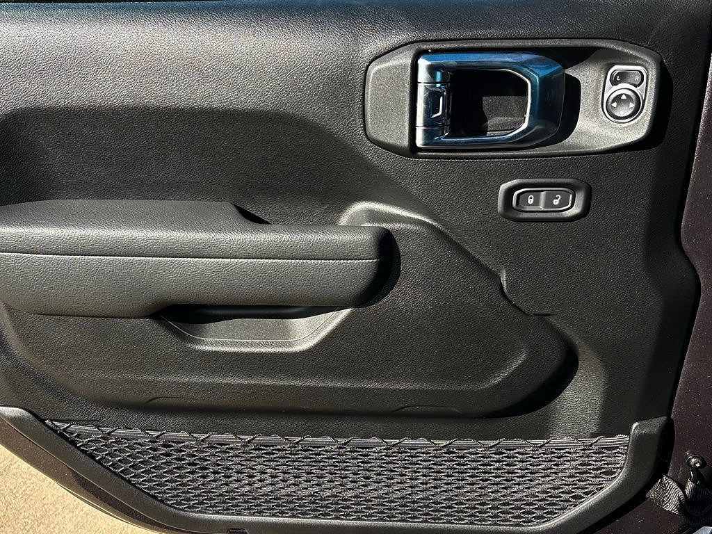 New 2026 Jeep Wrangler Sport AWD/4WD image 10