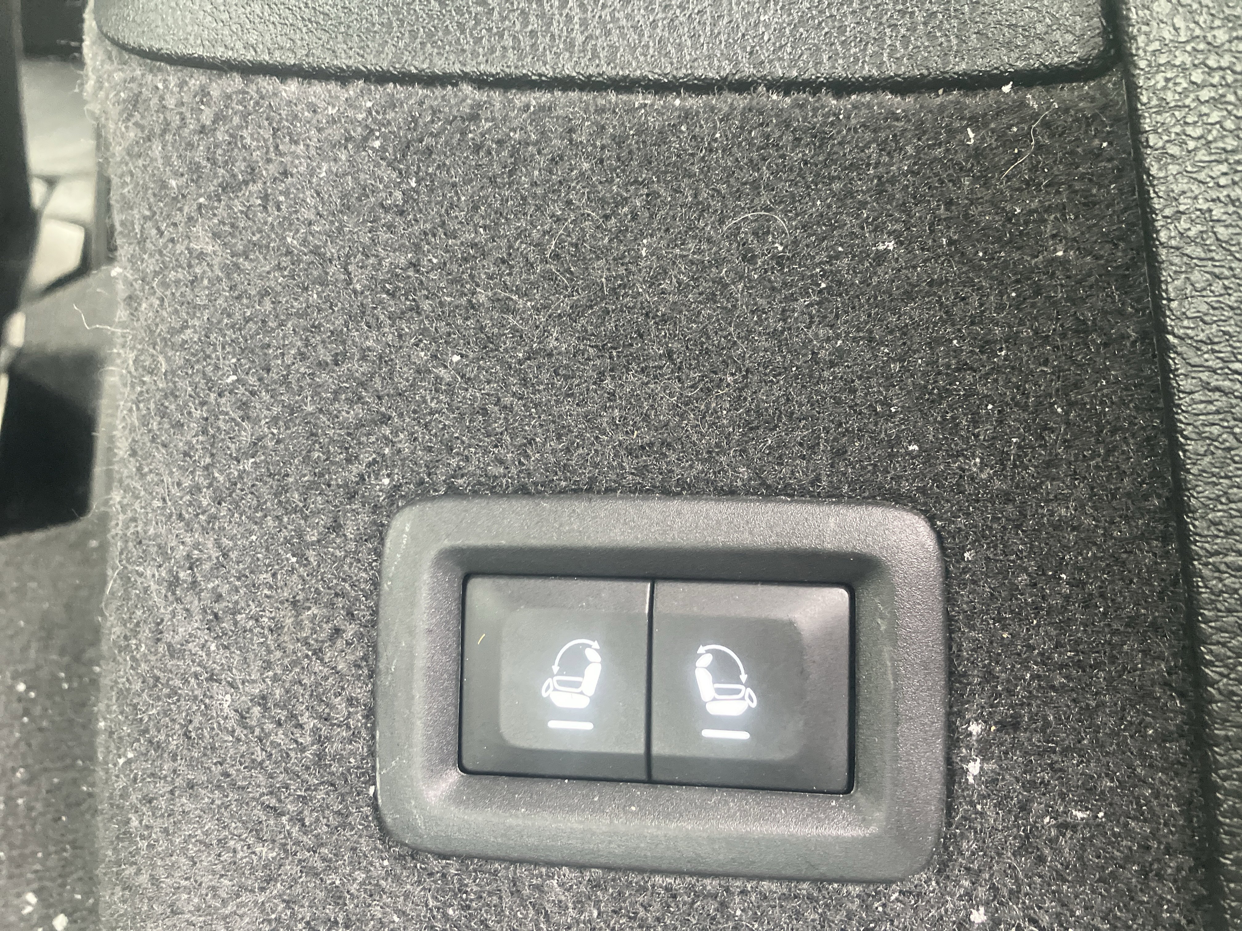 Used 2021 Jeep Grand Cherokee L Overland w/ Luxury Tech Group IV image 23