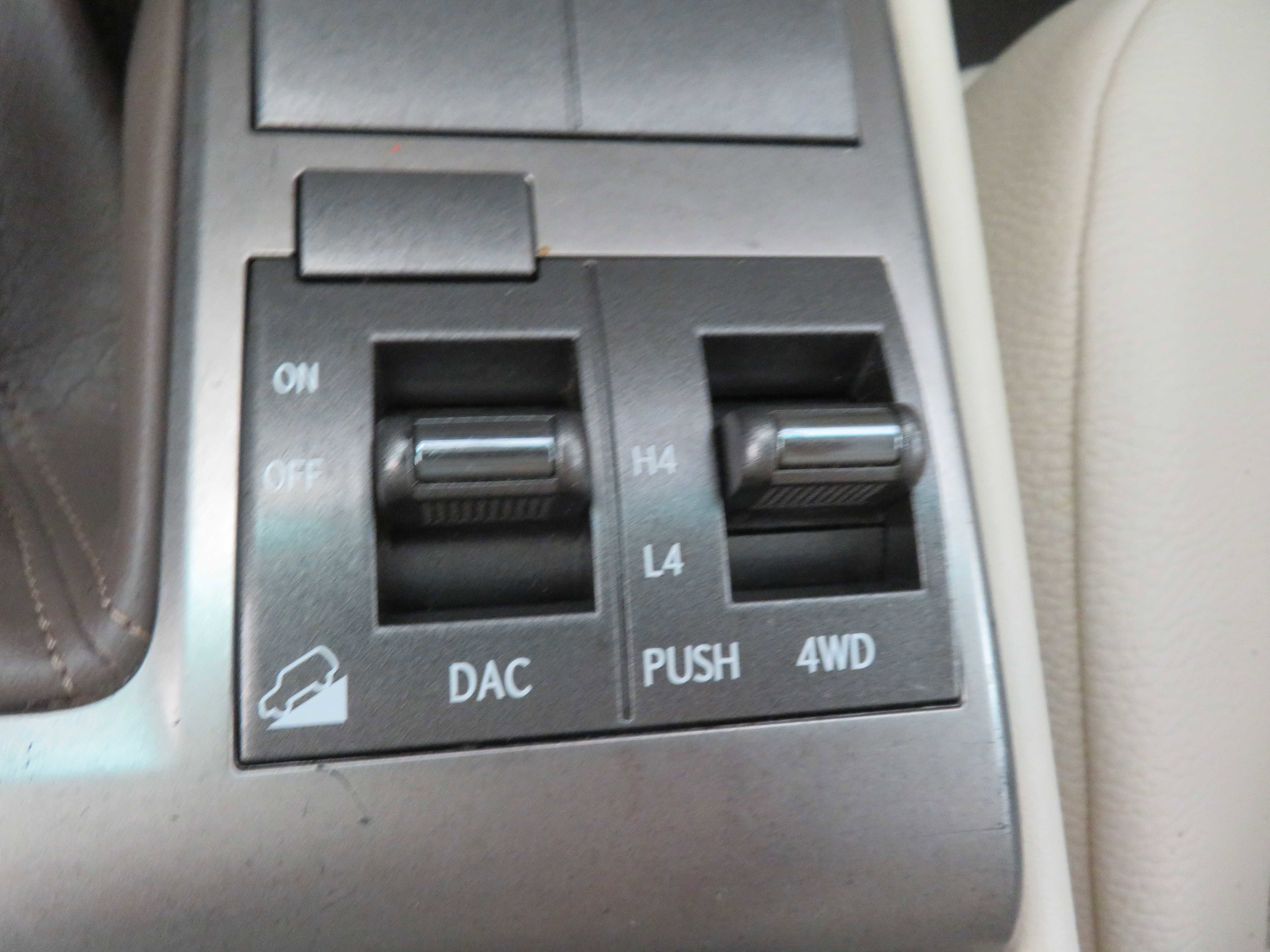 Used 2014 Lexus GX 460 w/ Premium Package image 46