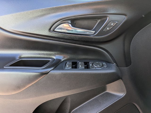 Used 2018 Chevrolet Equinox LT image 15