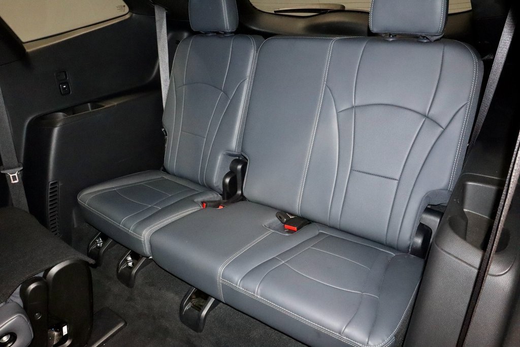 Used 2024 Buick Enclave Premium image 23