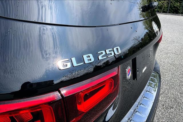 Certified 2023 Mercedes-Benz GLB 250 4MATIC image 27