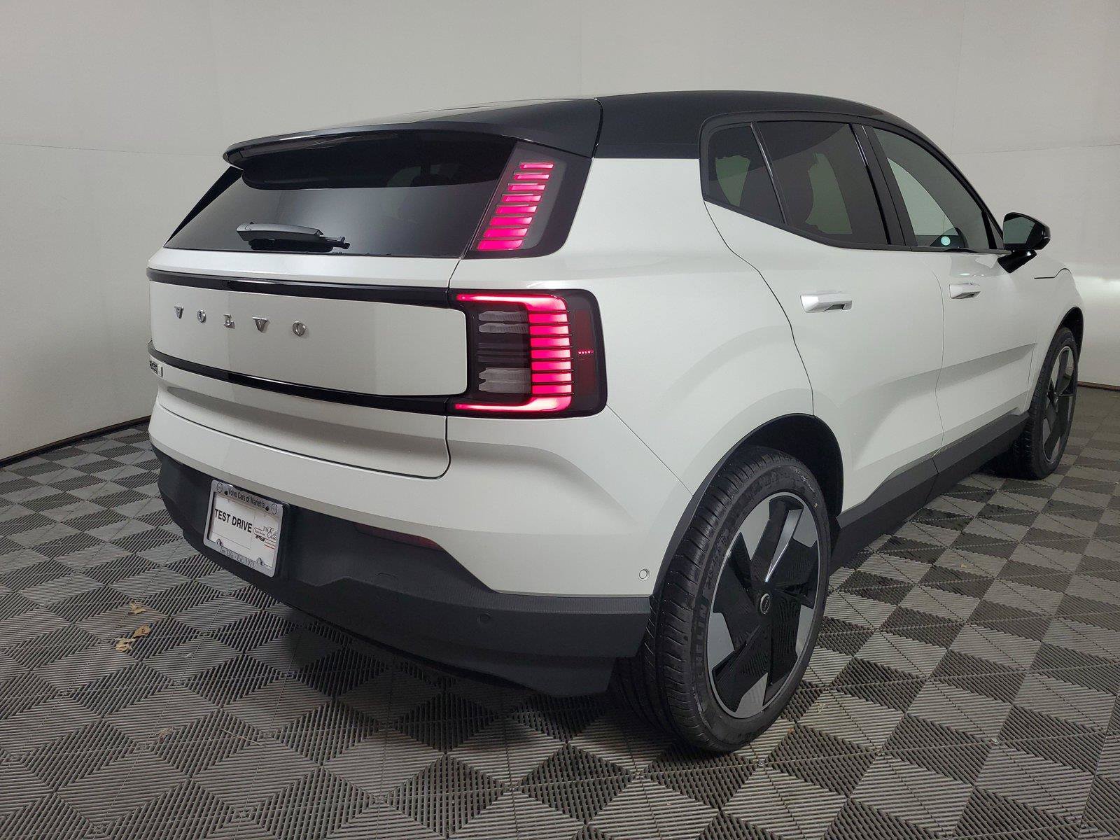 New 2026 Volvo EX30 Ultra AWD/4WD image 6