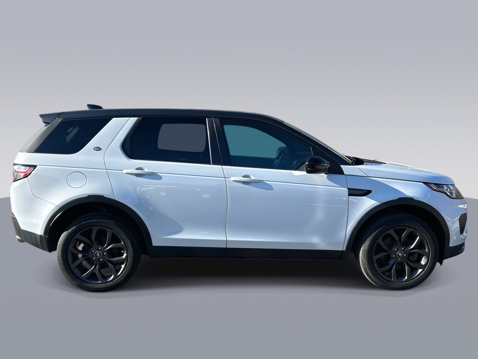 Used 2019 Land Rover Discovery Sport Landmark AWD/4WD image 2