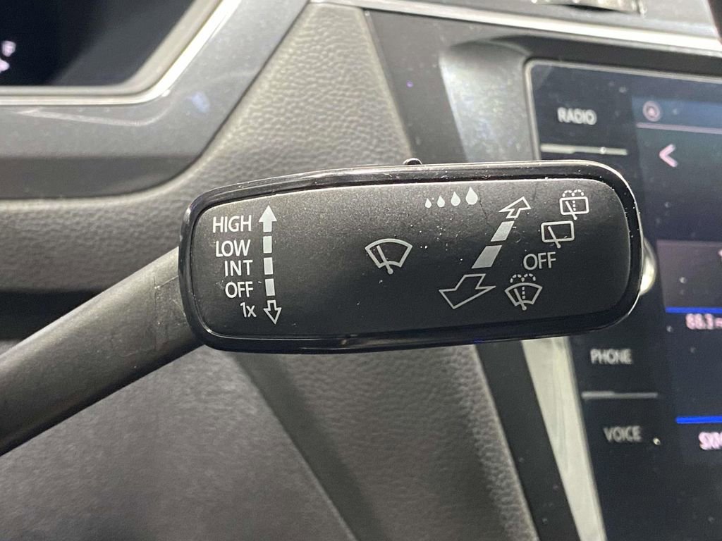 Used 2023 Volkswagen Tiguan SE image 23