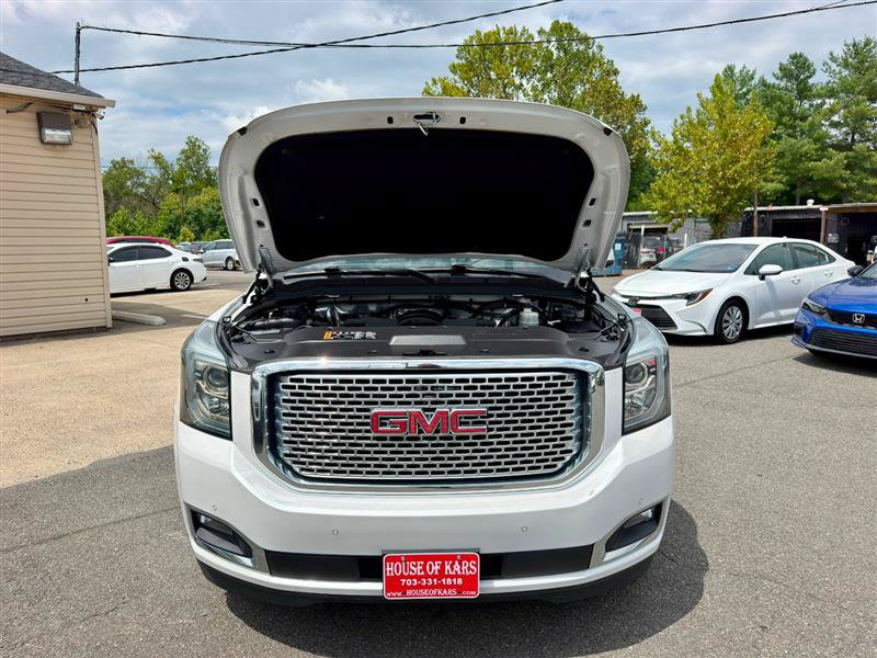 Used 2017 GMC Yukon Denali w/ Open Road Package AWD/4WD image 11