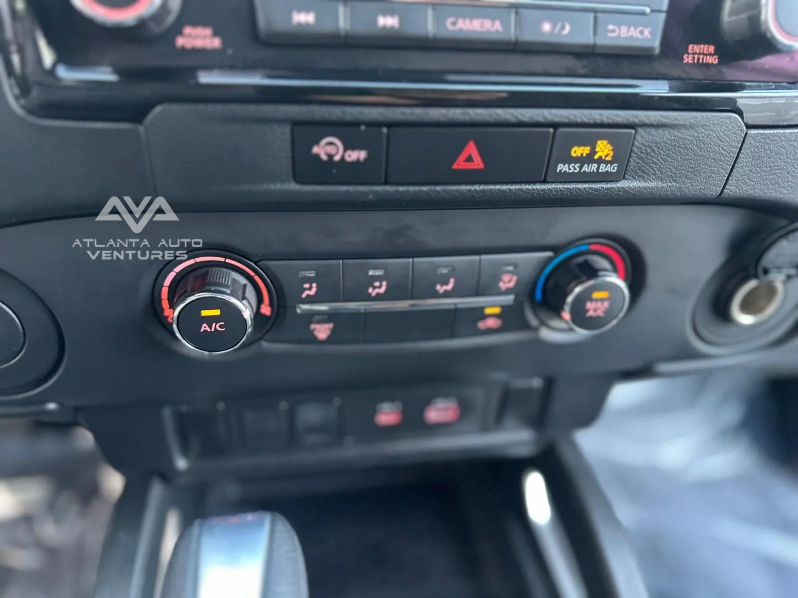 Used 2023 Nissan Frontier SV image 35