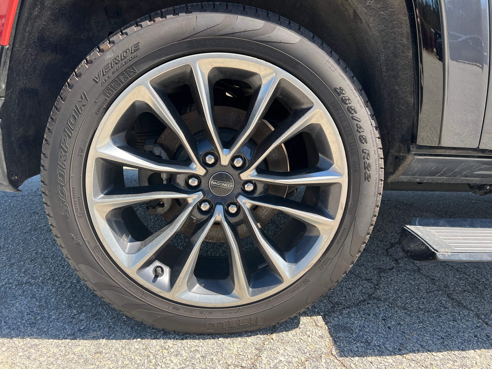 Used 2024 Jeep Wagoneer L Series III w/ Premium Group I image 21