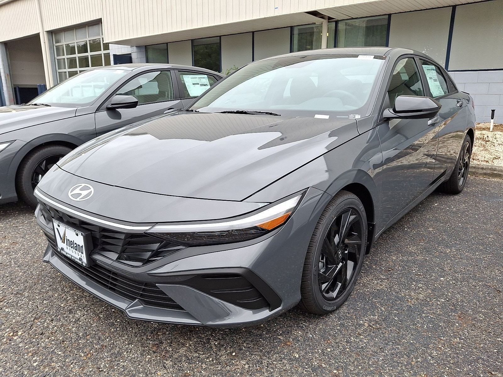 New 2026 Hyundai Elantra SEL Sport FWD image 2