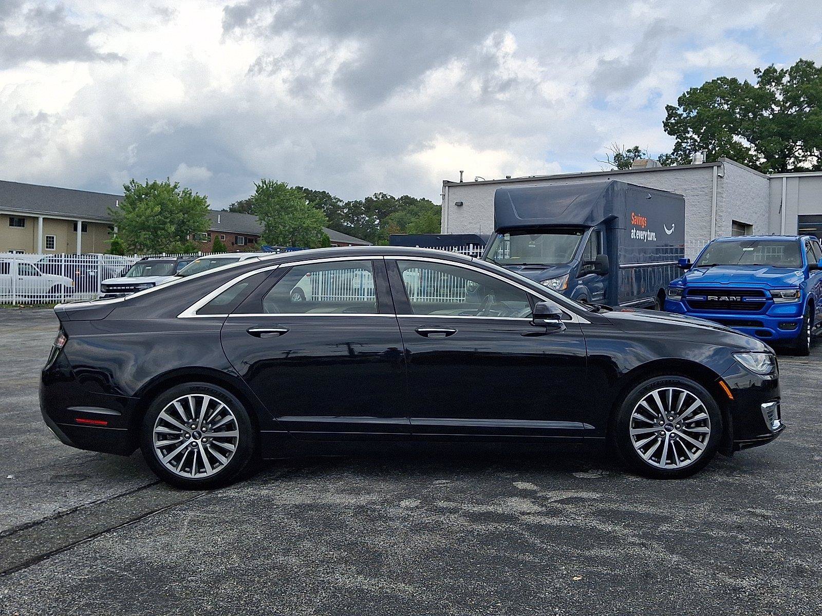 Used 2020 Lincoln MKZ FWD image 7