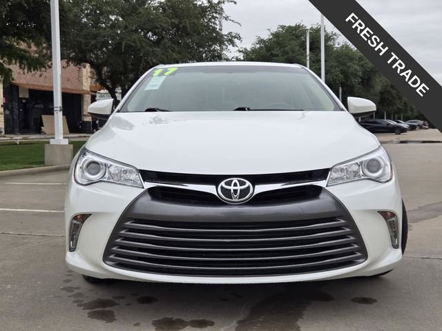 Used 2017 Toyota Camry XLE w/ Moonroof Package FWD image 2