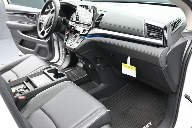 New 2026 Honda Odyssey Touring image 21