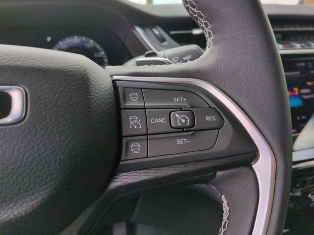 Used 2024 Jeep Grand Cherokee L Altitude AWD/4WD image 14