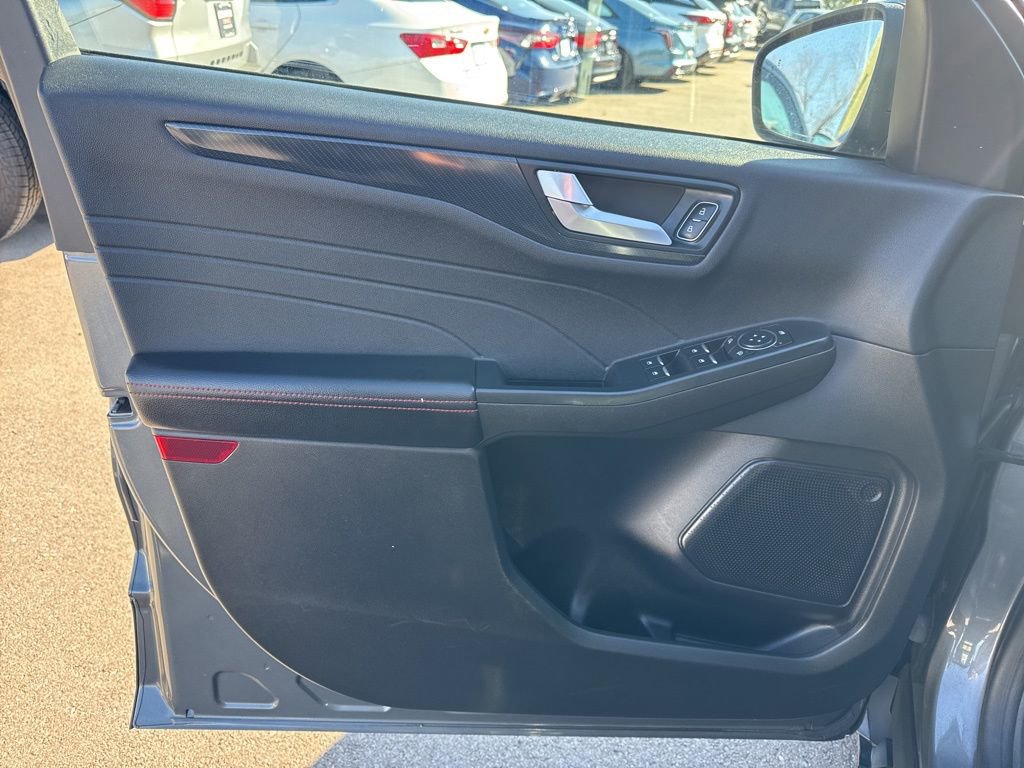 Used 2024 Ford Escape ST-Line w/ Cold Weather Package image 10