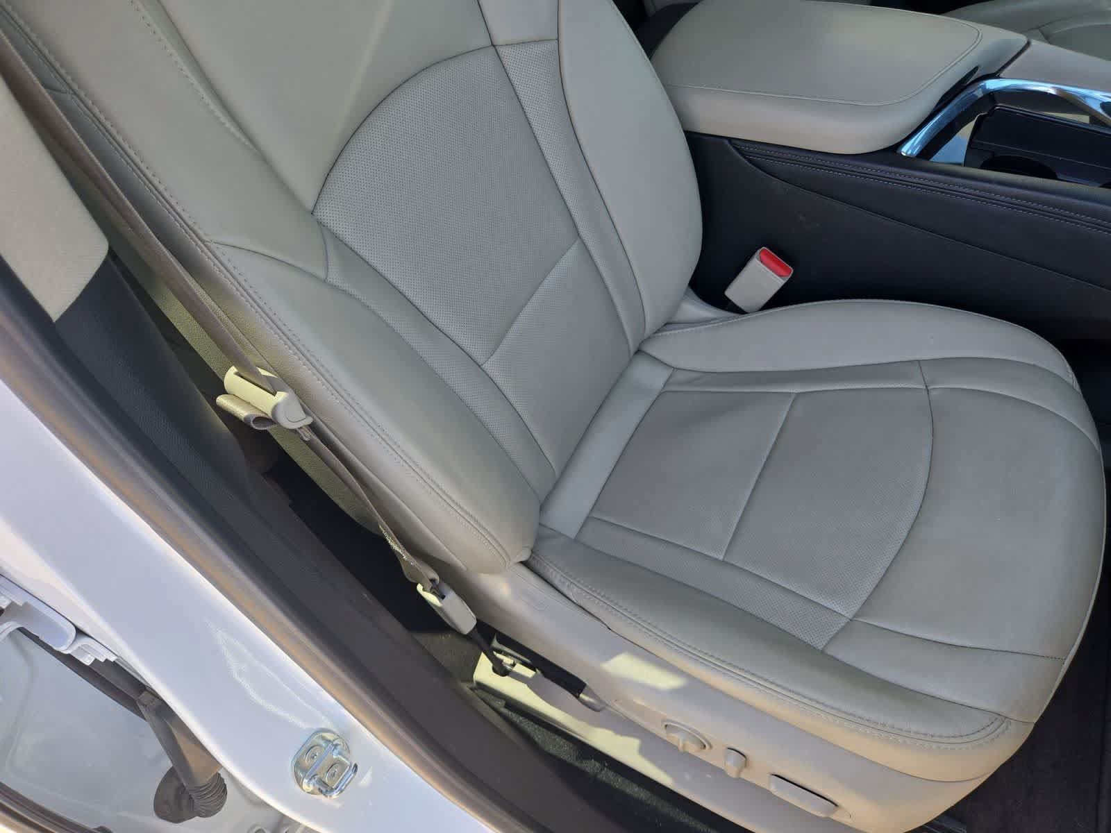 Used 2019 Buick Enclave Essence w/ Trailering Package, 5000 lbs. FWD image 21