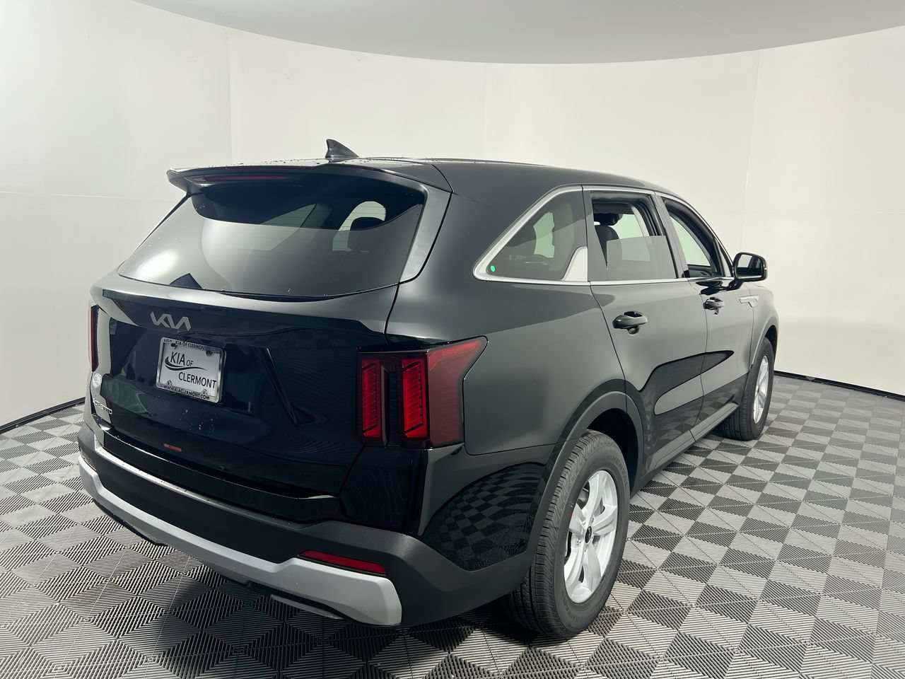 New 2026 Kia Sorento LX FWD image 3