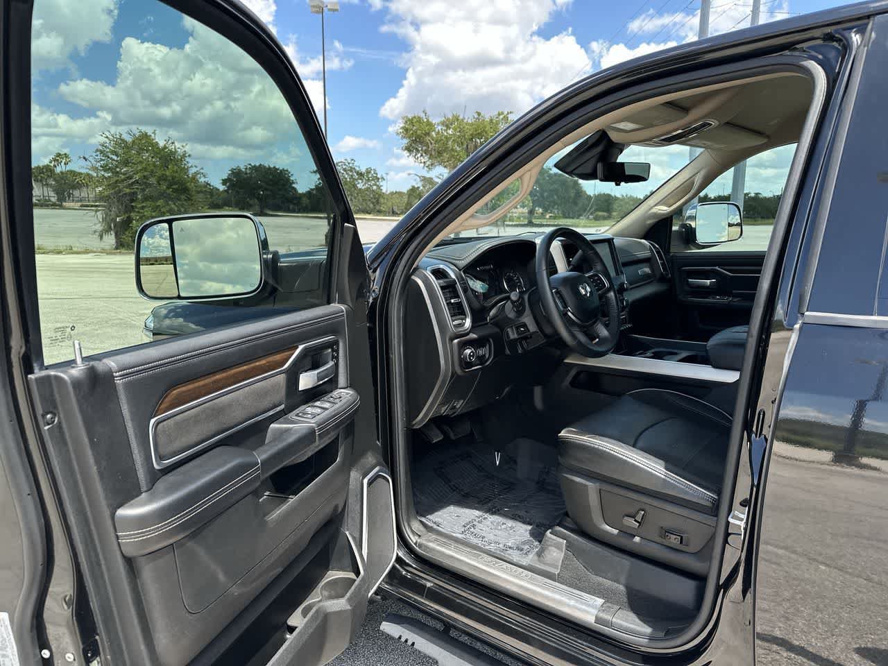 Certified 2022 RAM 3500 Laramie RWD image 10