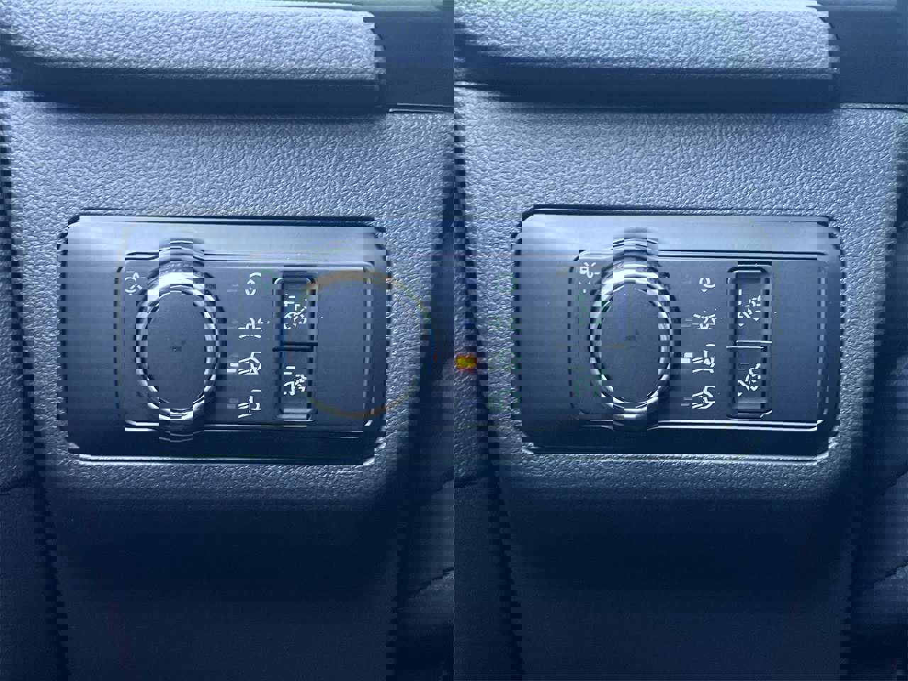 New 2025 Ford Escape ST-Line w/ Tech Pack #1 image 16