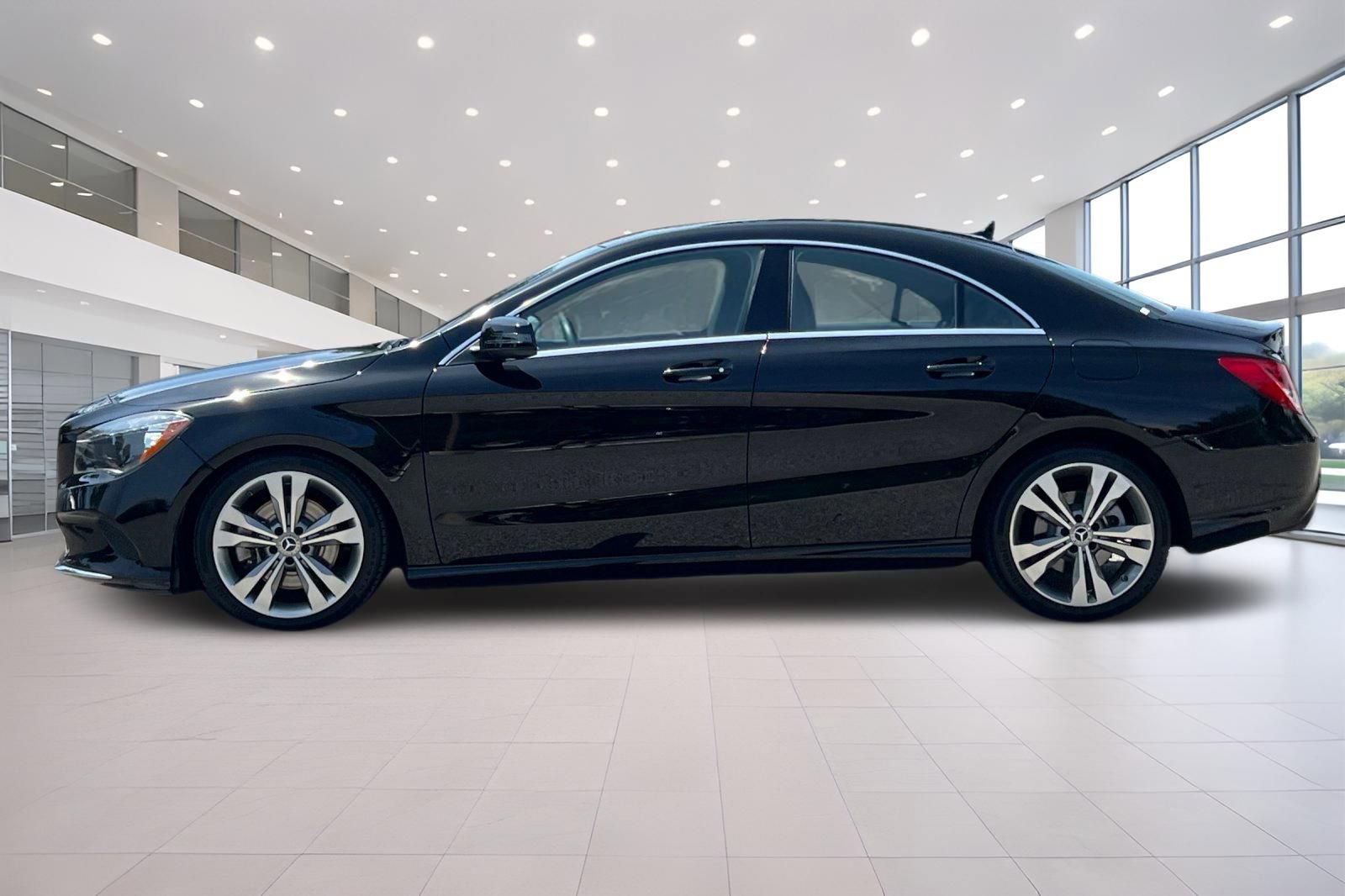 Used 2018 Mercedes-Benz CLA 250 image 7