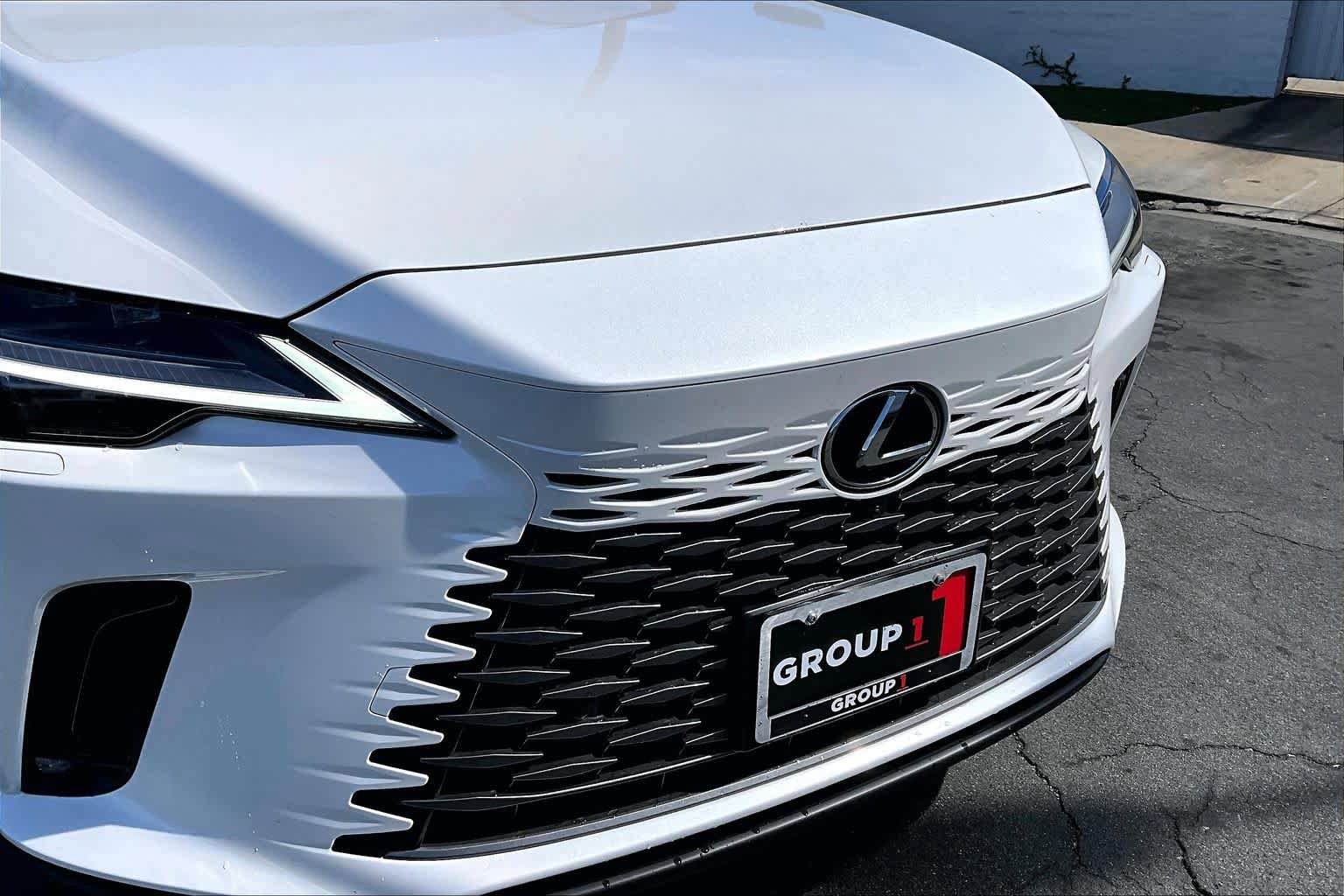 Used 2025 Lexus RX 450h Luxury w/ Convenience Package image 29