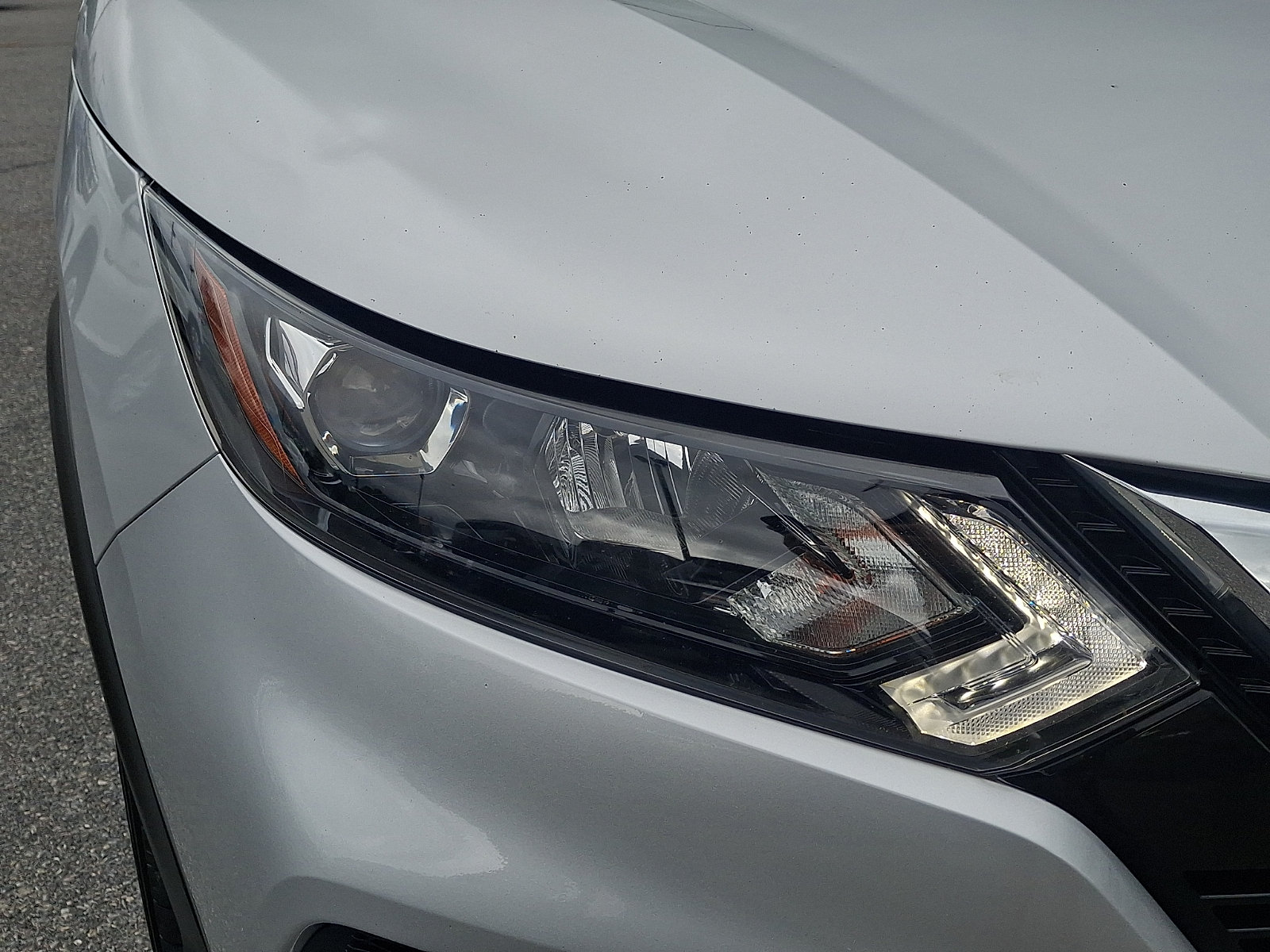 Used 2020 Nissan Rogue Sport SV w/ All-Weather Package AWD/4WD image 9
