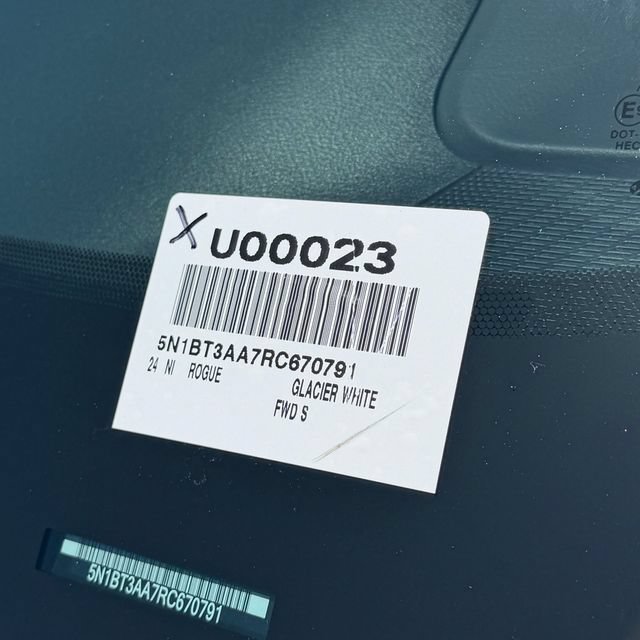 Used 2024 Nissan Rogue S FWD image 13