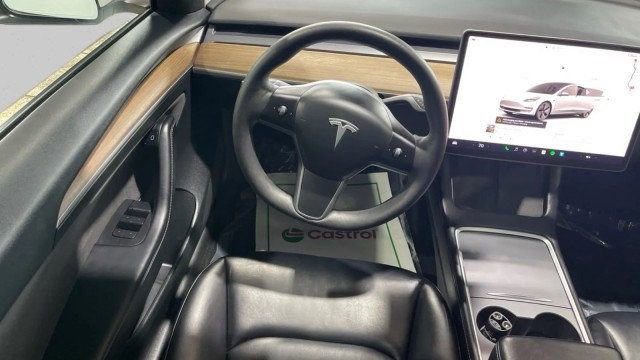 Used 2023 Tesla Model 3 Standard Range RWD image 17