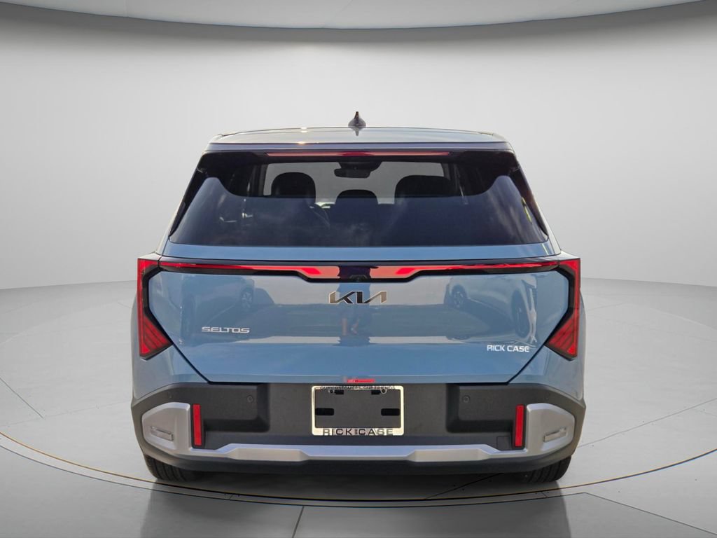 New 2027 Kia Seltos S FWD image 4