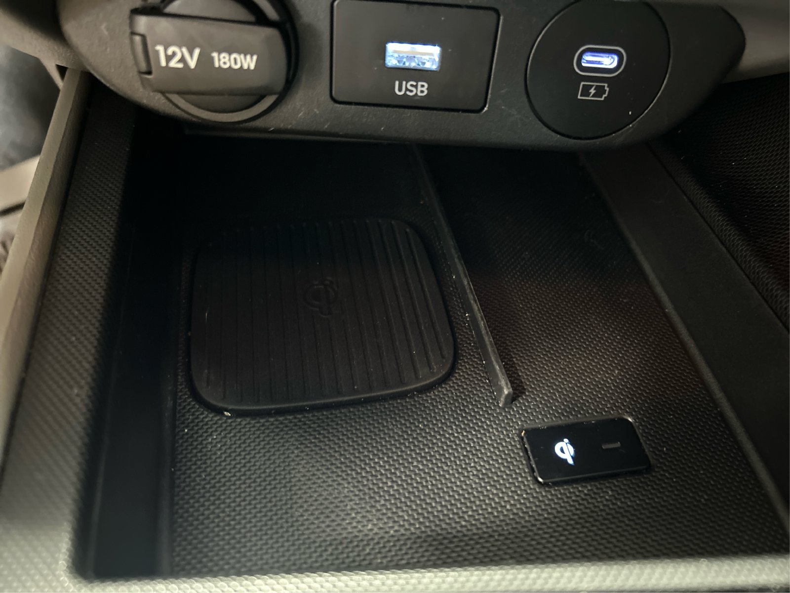 Used 2025 Hyundai Elantra SEL FWD image 34