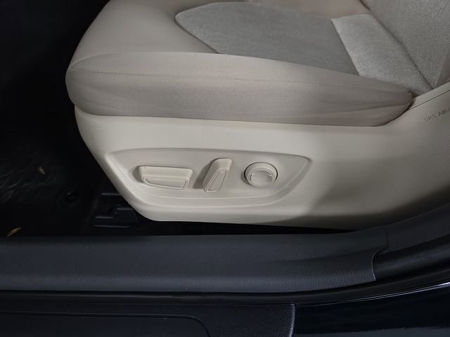 Used 2021 Toyota Camry LE FWD image 16