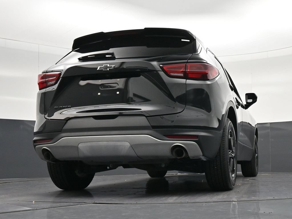 Used 2024 Chevrolet Blazer LT w/ Midnight/Sport Edition FWD image 25