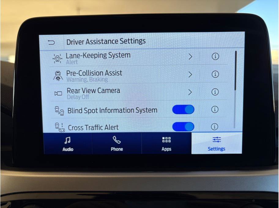 Used 2020 Ford Escape SE image 21