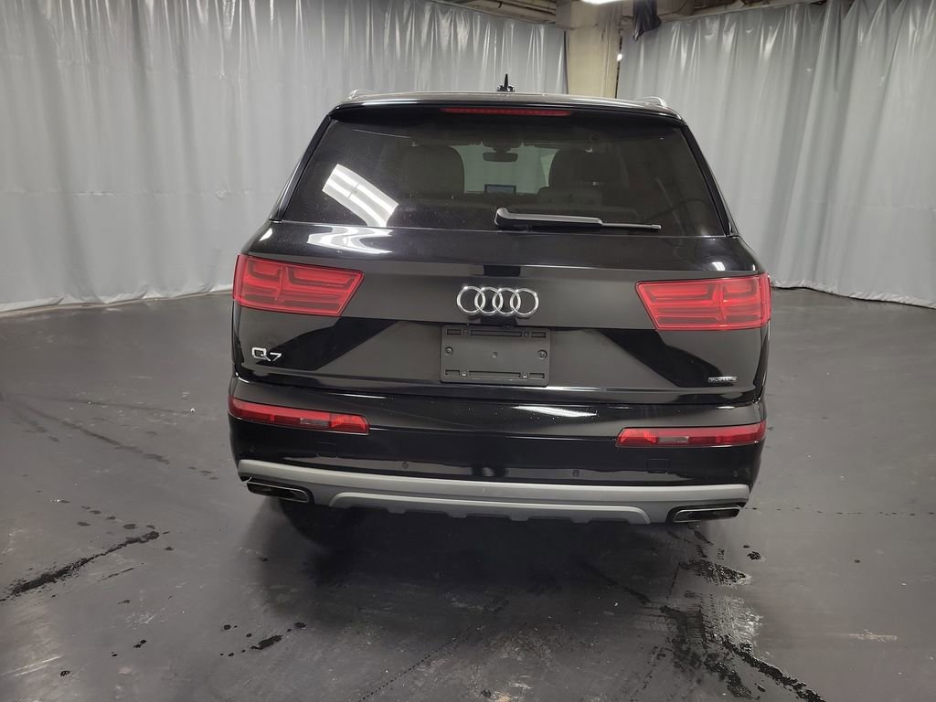 Used 2019 Audi Q7 2.0T Premium w/ Cold Weather Package image 7