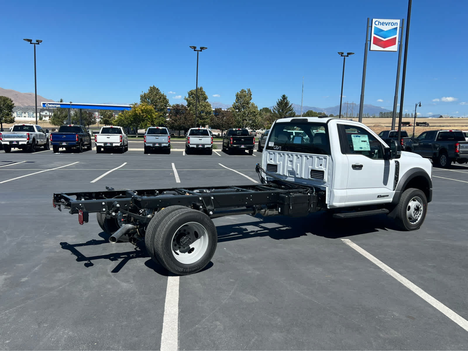 New 2026 Ford F550 4x4 Regular Cab Super Duty w/ XL Chrome Package image 12