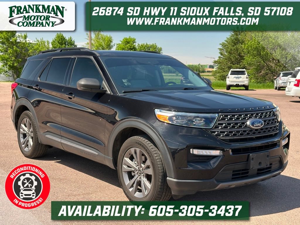 Used 2021 Ford Explorer XLT w/ Equipment Group 202A AWD/4WD image 1