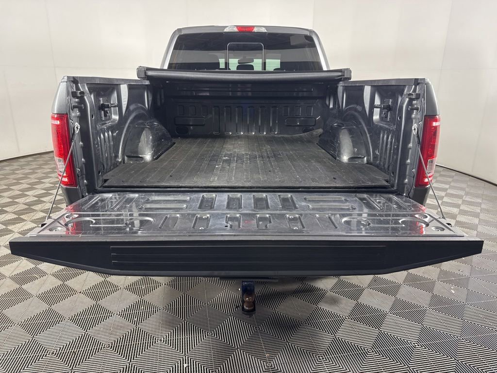 Used 2017 Ford F150 XLT w/ Equipment Group 302A Luxury AWD/4WD image 9