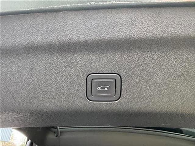 Used 2024 Chevrolet Tahoe Premier RWD image 44