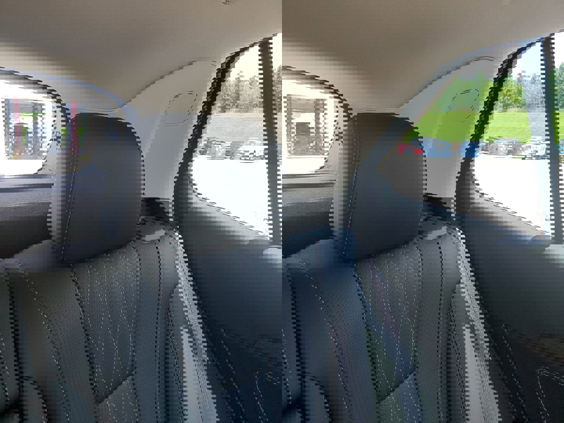Certified 2022 Buick Envision Avenir w/ Technology Package II image 15
