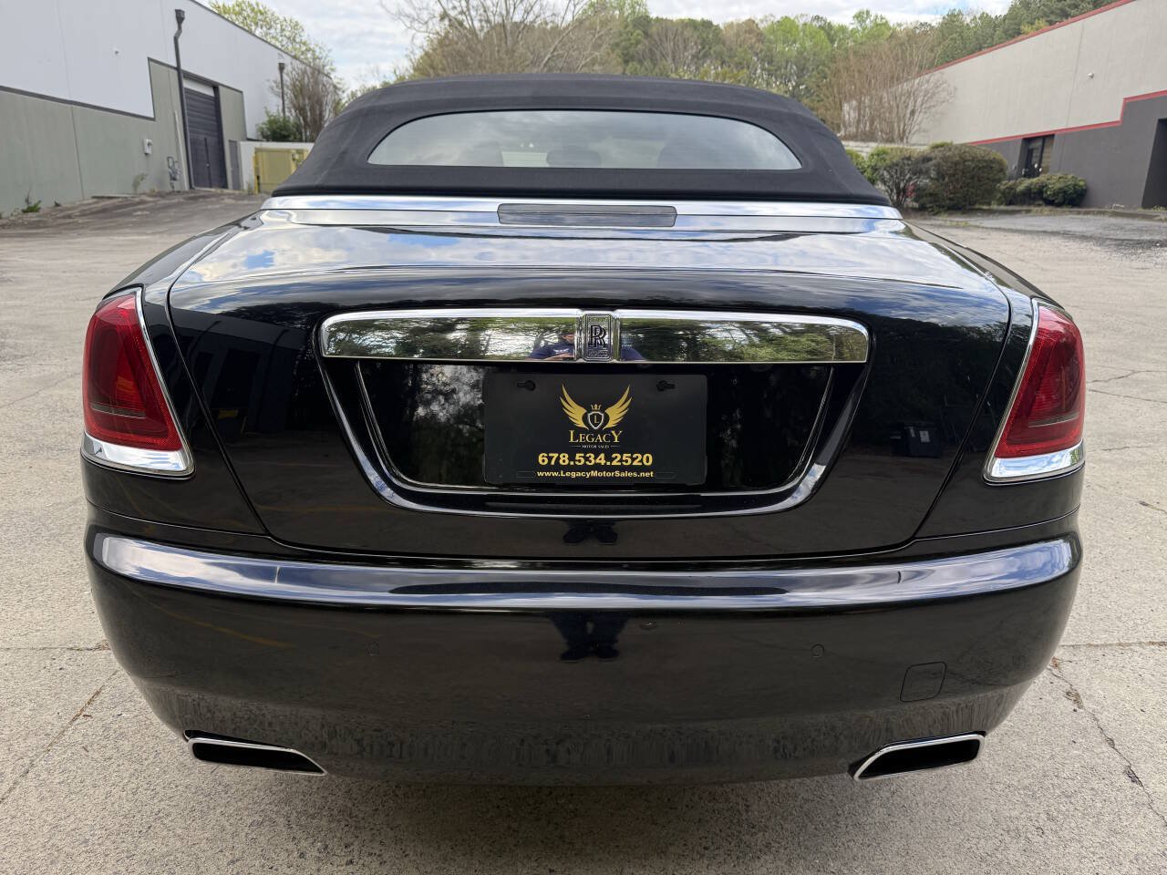 Used 2018 Rolls-Royce Dawn RWD image 12