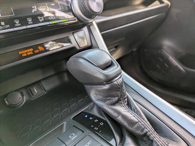 Used 2020 Toyota RAV4 LE image 12