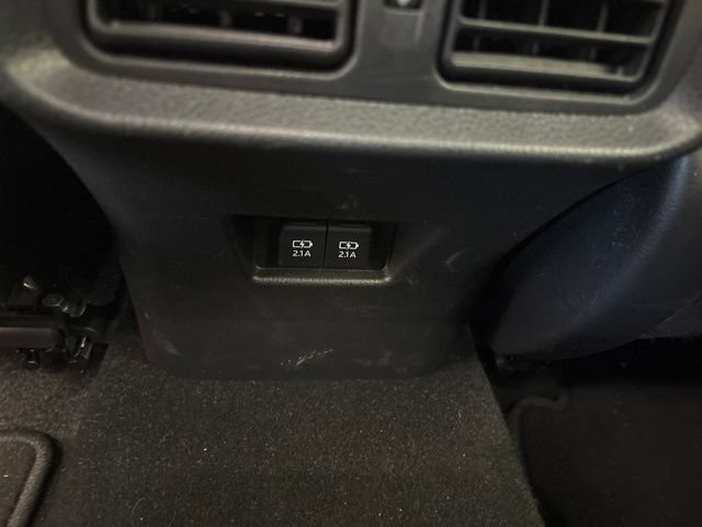 Used 2021 Toyota Venza LE AWD/4WD image 35