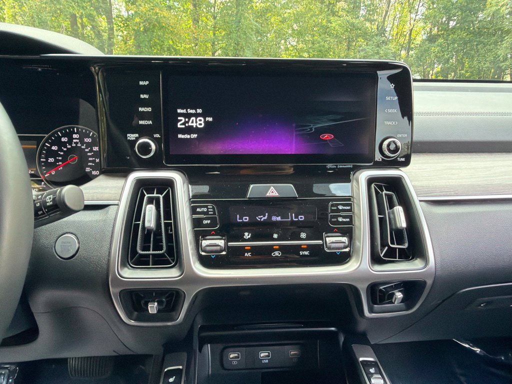 Used 2022 Kia Sorento S w/ Panoramic Sunroof Package AWD/4WD image 24