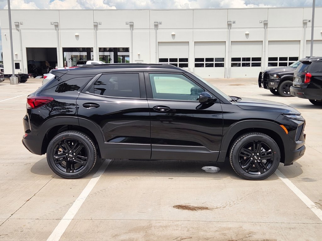 New 2026 Chevrolet TrailBlazer LT w/ Convenience Package FWD image 8