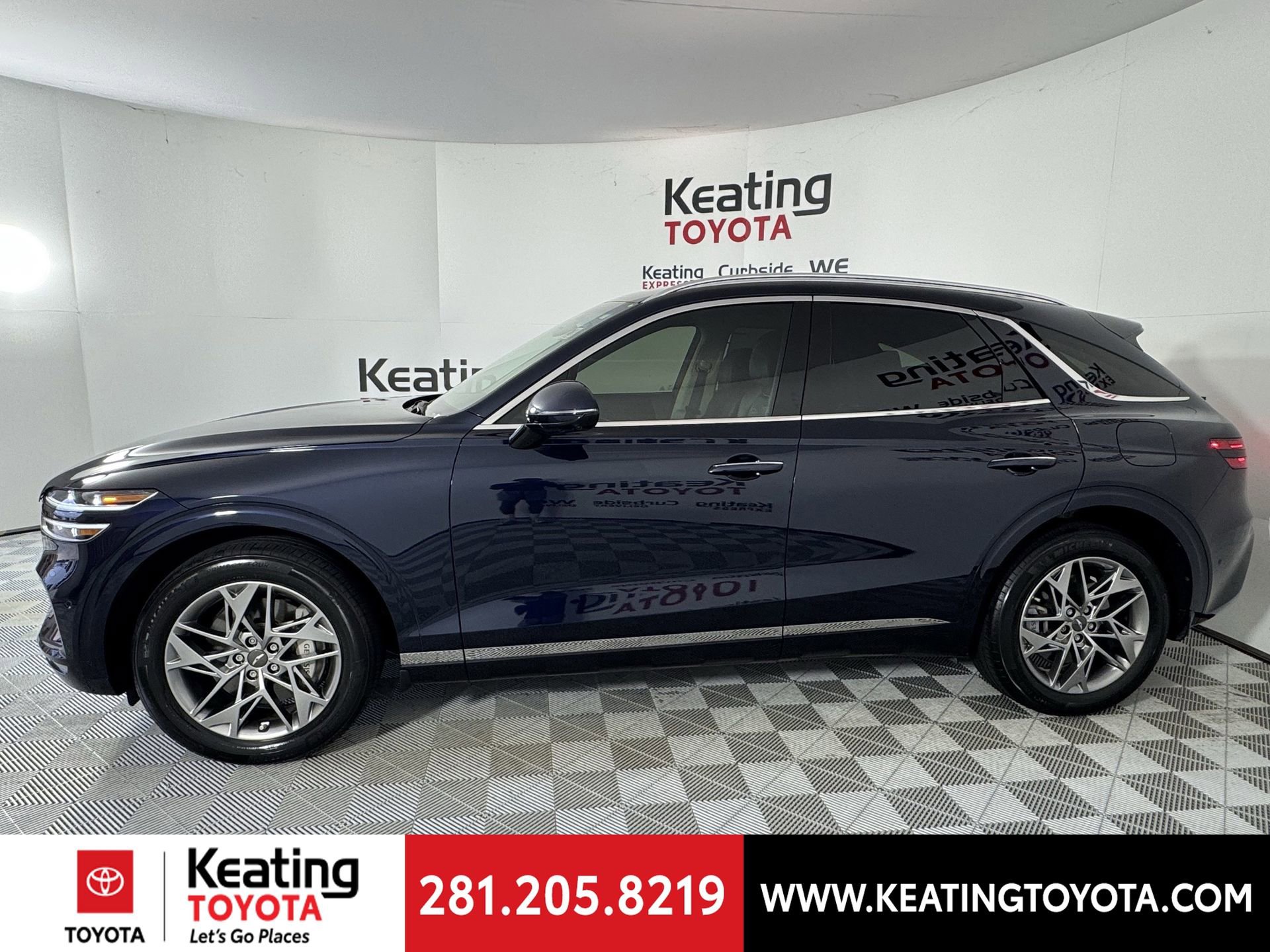 Used 2023 Genesis GV70 2.5T w/ Advanced Package image 8