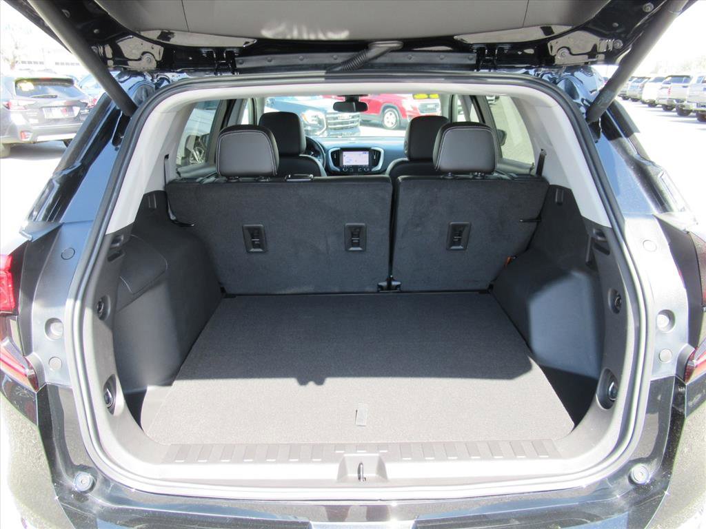 Used 2022 GMC Terrain SLT w/ Infotainment Package II image 30