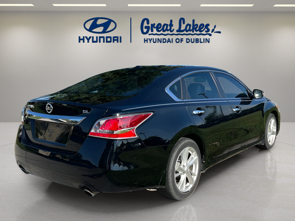 Used 2015 Nissan Altima 2.5 SL w/ Moonroof Package FWD image 4