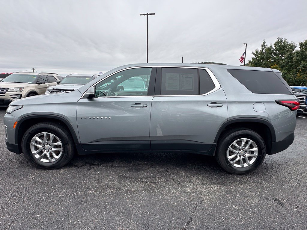 Used 2023 Chevrolet Traverse LS w/ Safety Package AWD/4WD image 2
