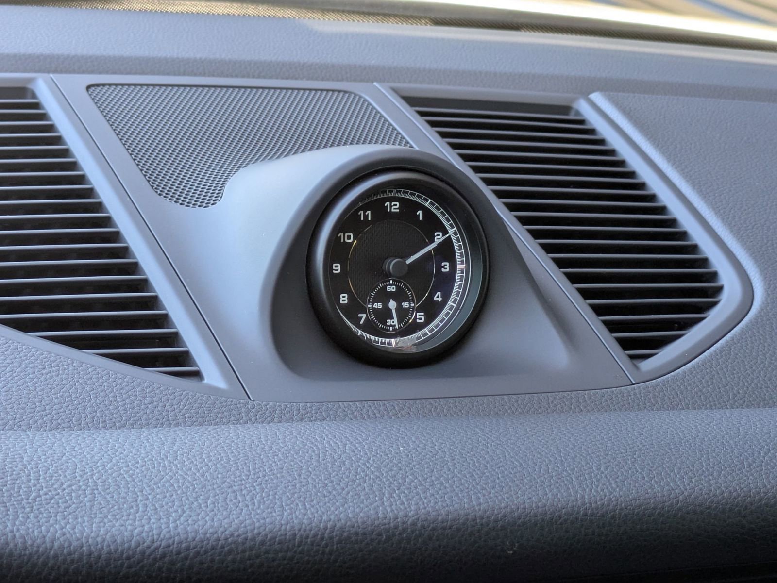 Certified 2026 Porsche Macan image 20