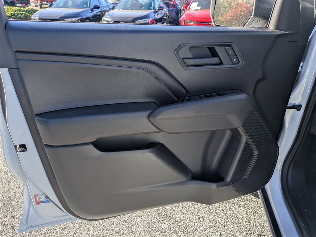 Used 2025 Chevrolet Colorado W/T image 11