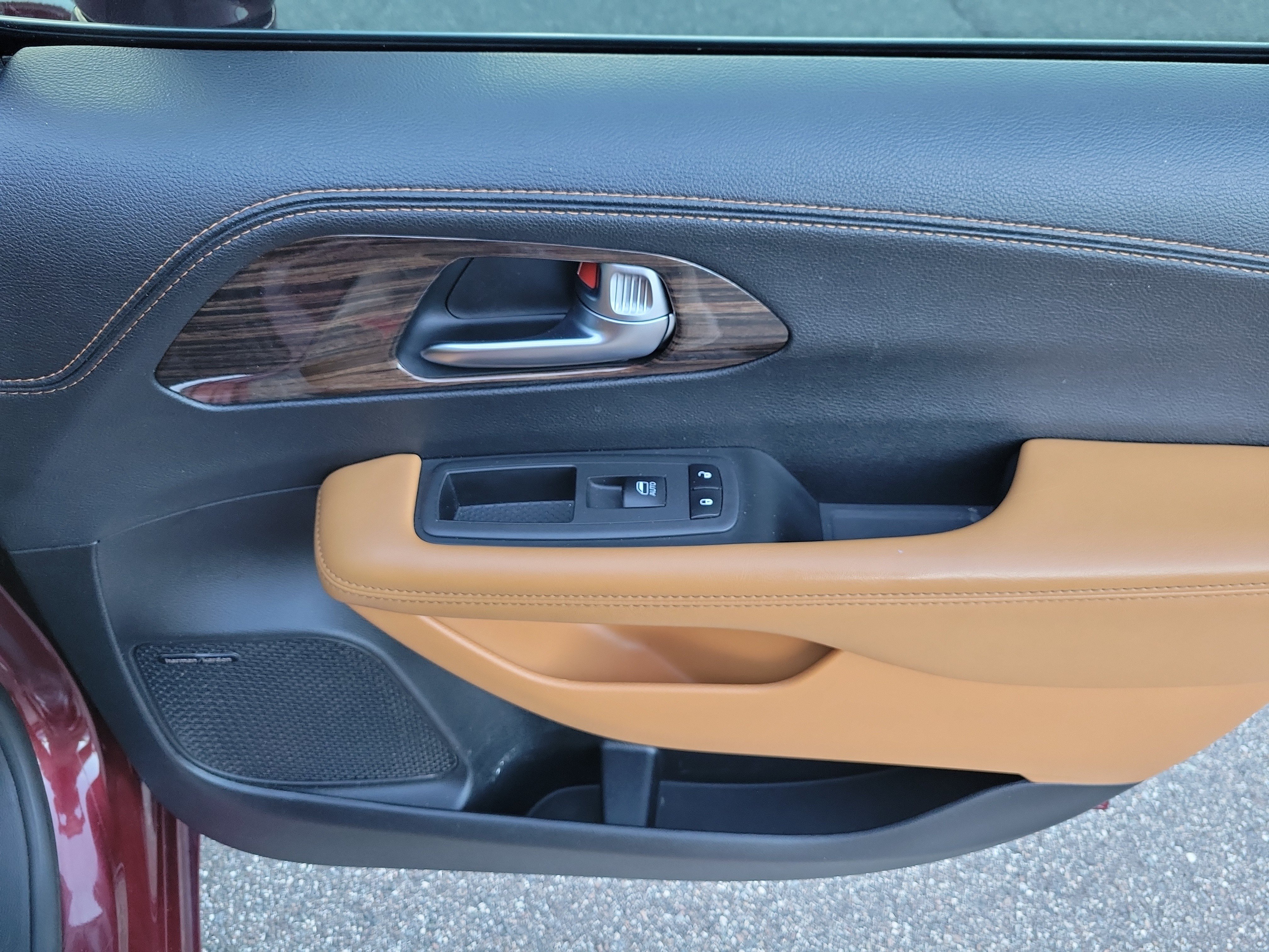 Used 2021 Chrysler Pacifica Pinnacle FWD image 10